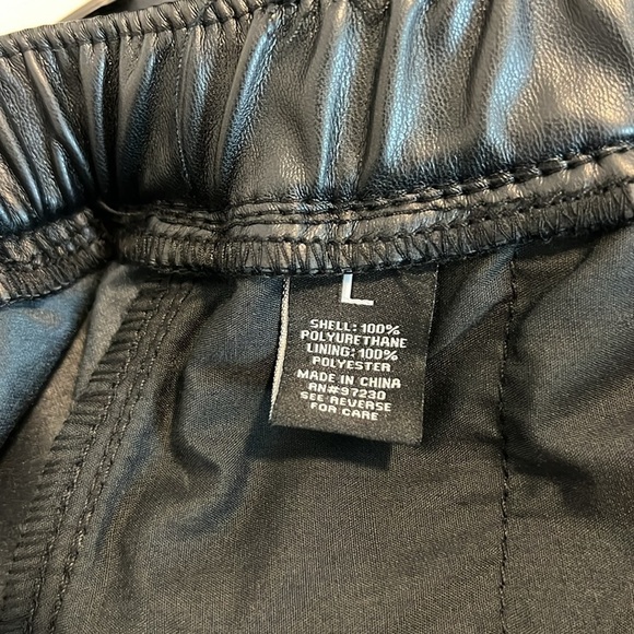 NWT Almost Famous Black Faux Leather Cargo Jogger Pants Size Large - Picture 8 of 12
